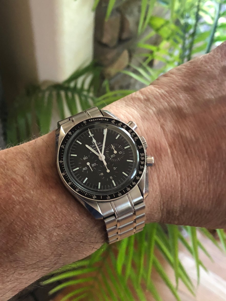 Omega Speedmaster Pro IMG_4288.jpg