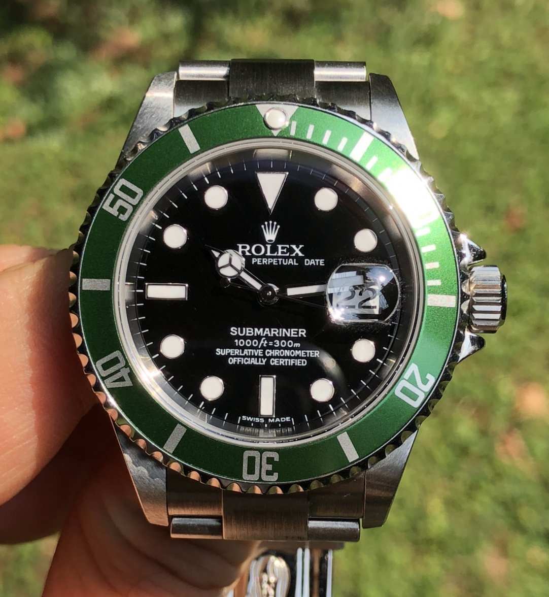 SOLD - Rolex Submariner 16610LV 