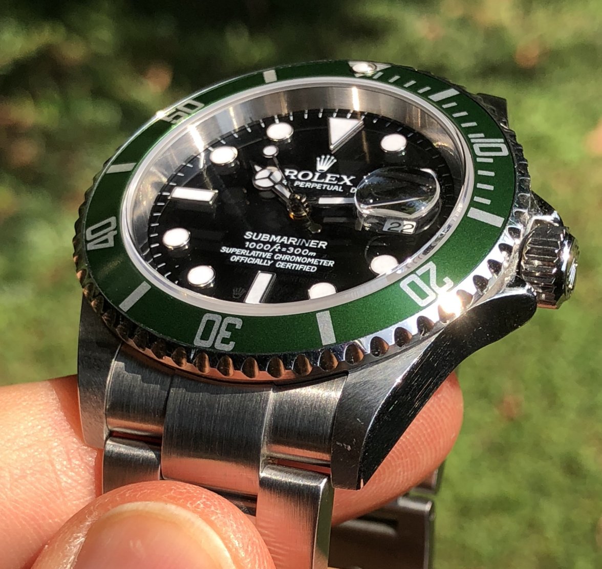 SOLD - Rolex Submariner 16610LV 