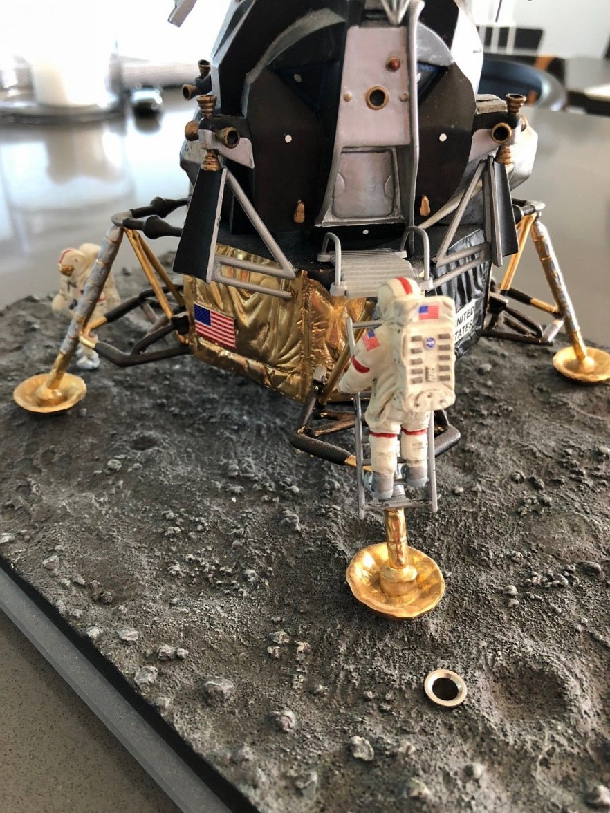 omega moon landing