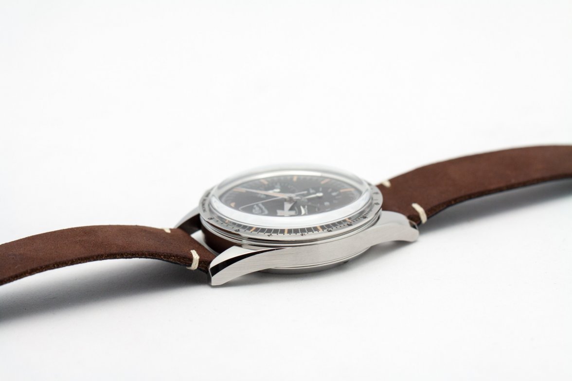 Omega Speedmaster Trilogy 17239-5.jpg