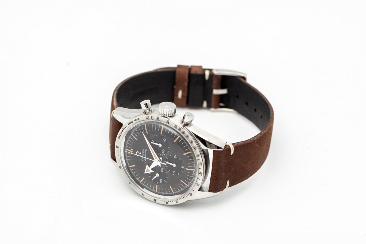 Omega Speedmaster Trilogy 17239-8.jpg