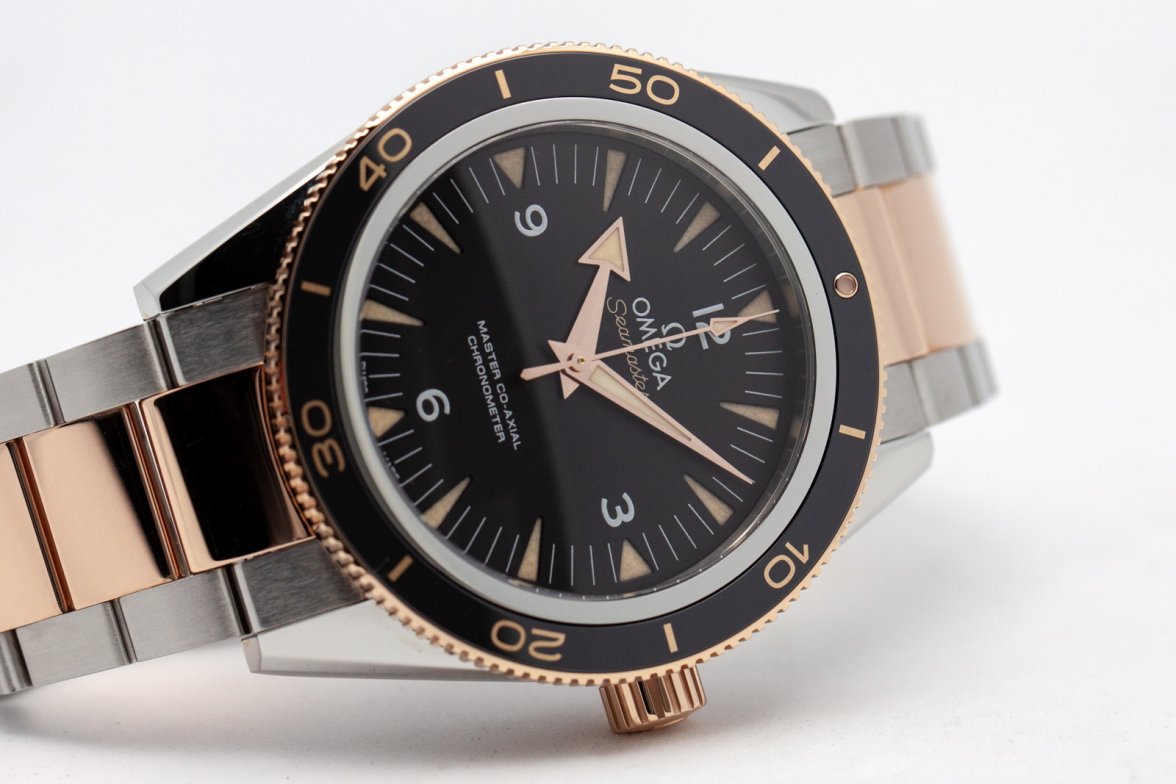 Omega Seamaster 300 Gold 17229-3.jpg