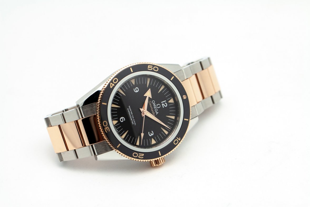 Omega Seamaster 300 Gold 17229-4.jpg
