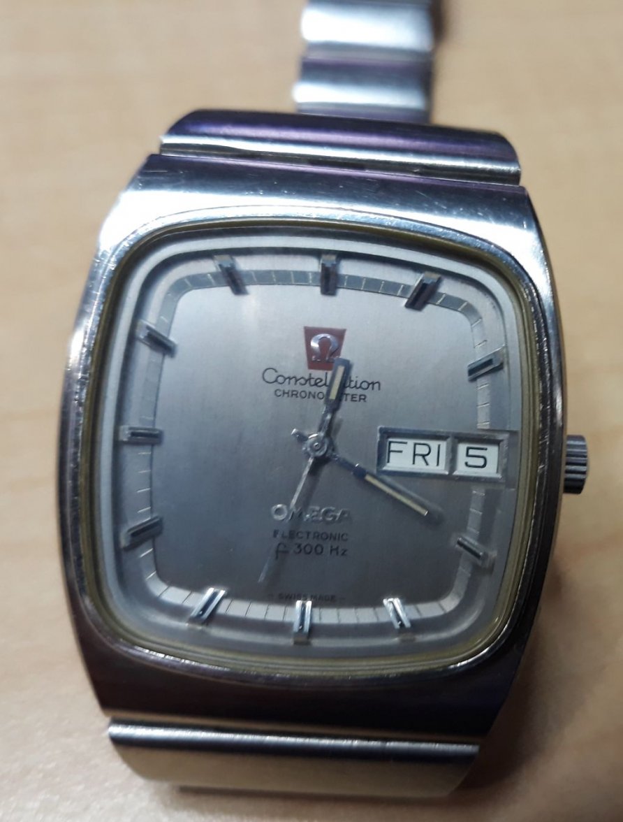 Silver f300 cropped front view - med.jpg