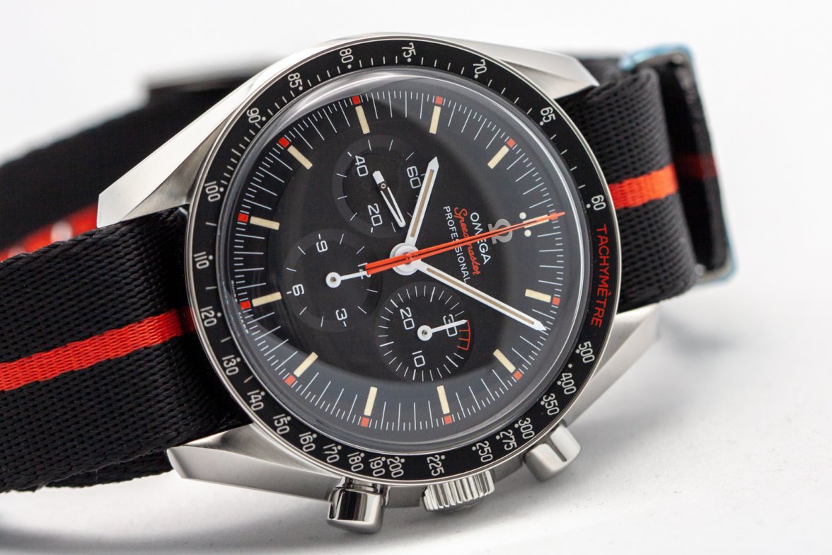 Omega Speedmaster Ultraman 17291-3.jpg