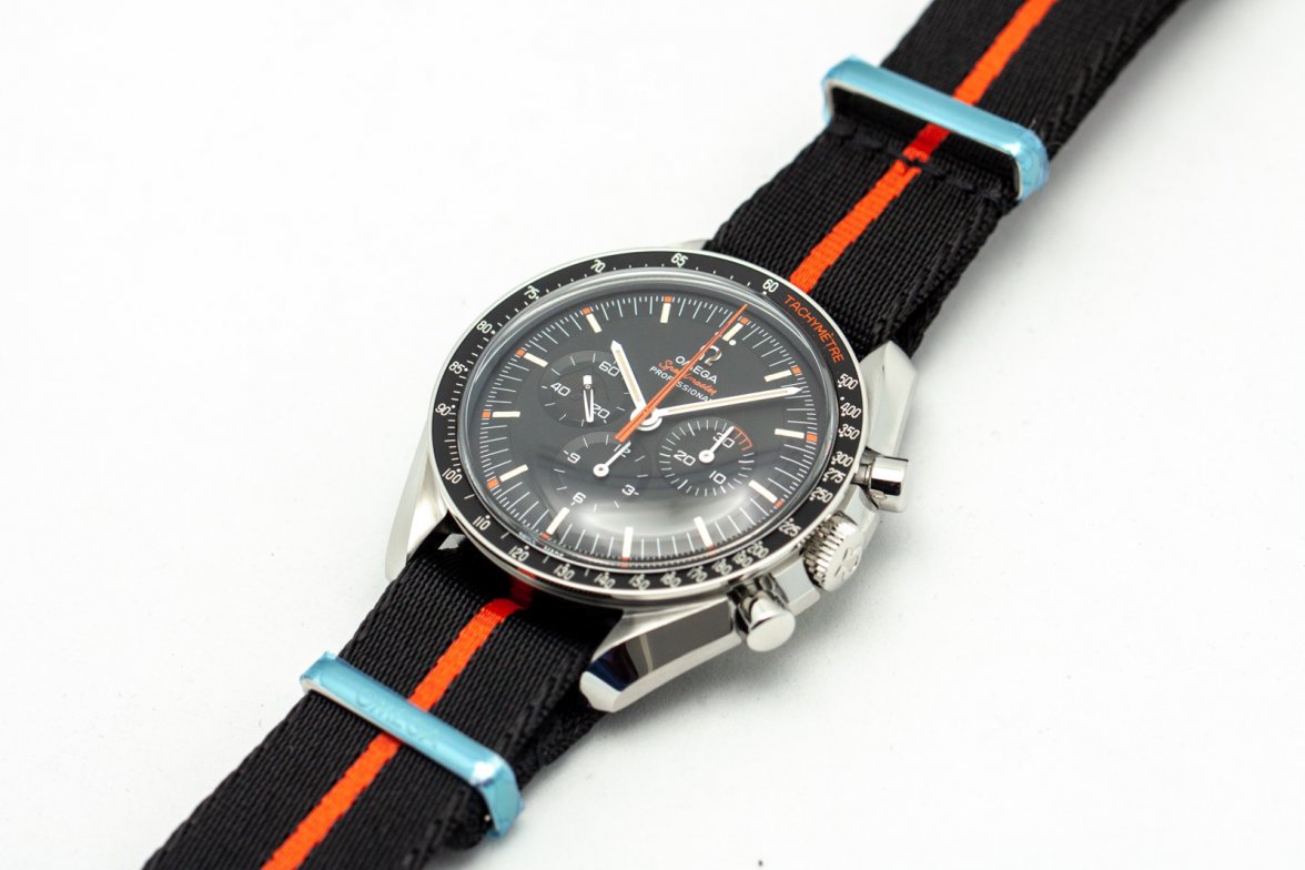 Omega Speedmaster Ultraman 17291-8.jpg