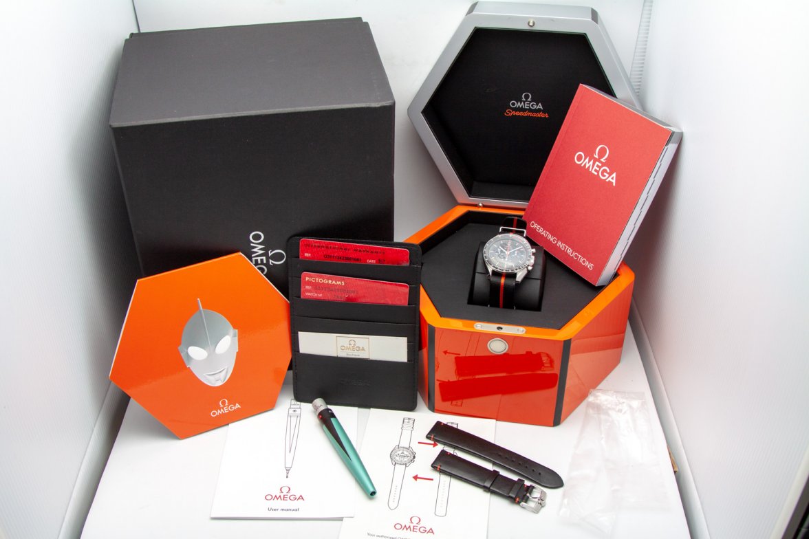 Omega Speedmaster Ultraman 17291-20.jpg