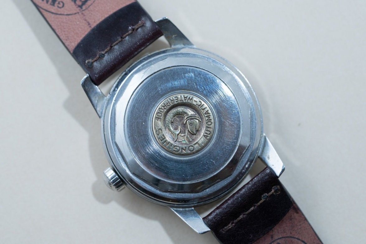 thin love ring cartier