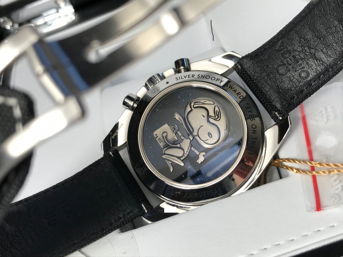 FSOT - Omega Speedmaster Silver Snoopy Apollo 45th Anniversary 311.32.42.30.04.003 | Omega Forums