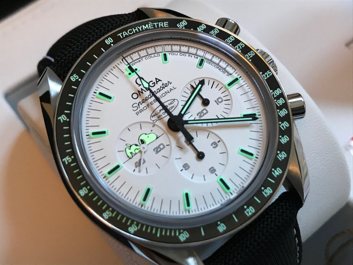 FSOT - Omega Speedmaster Silver Snoopy Apollo 45th Anniversary 311.32.42.30.04.003 | Omega Forums