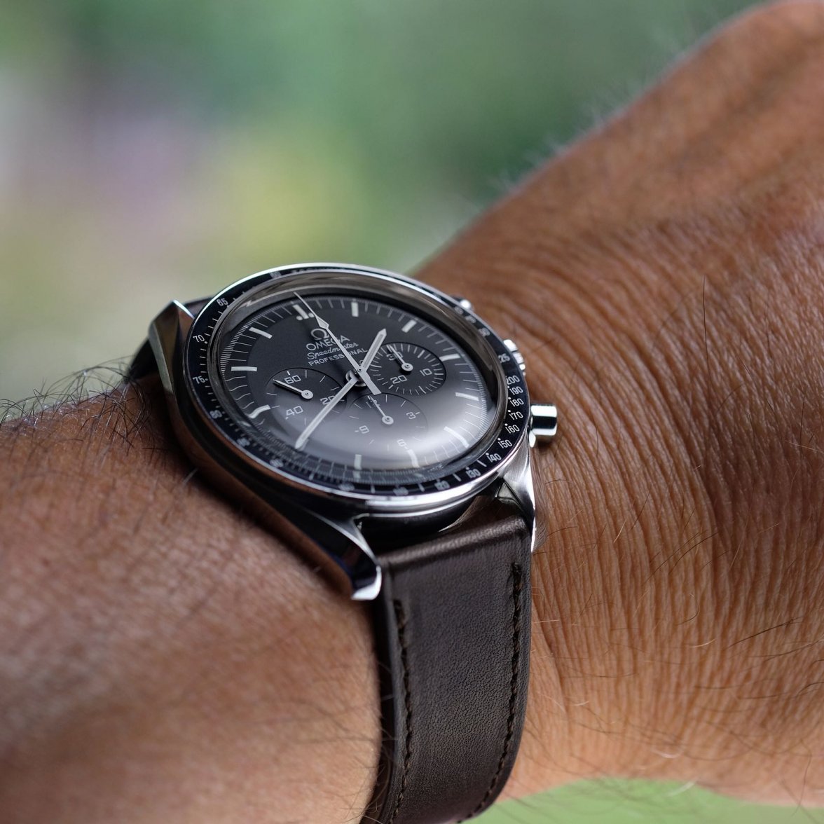 lugs-watch-strap-band-smooth-barenia-brown-omega-speedmaster-moonwatch-vintage.JPG