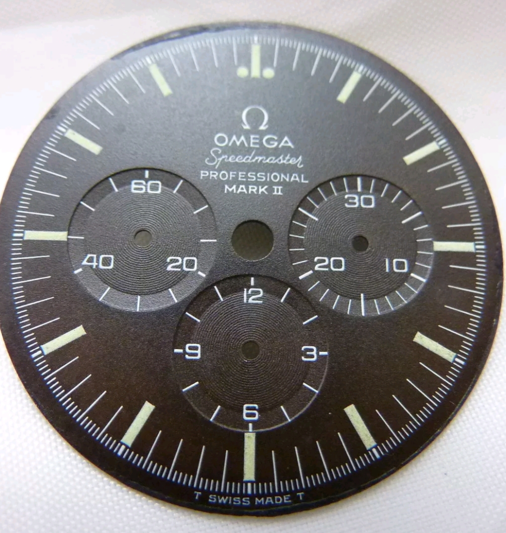 B2 Speedmaster dial, a mark 2 and little feet. | Omega Forums