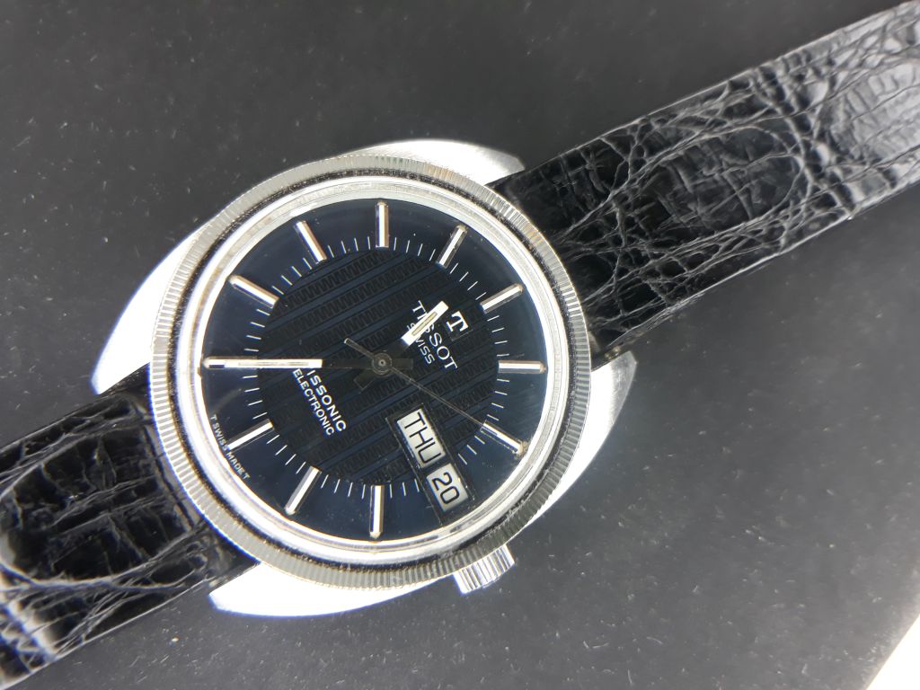 Blue Tissonic after repair  front view - med.jpg