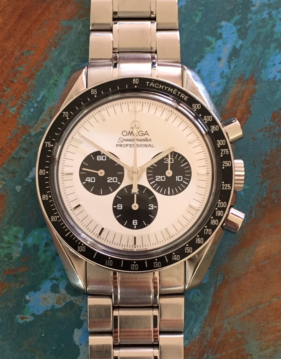 Omega Speedmaster Professional Mitsukoshi Moon Watch 2002 (F).JPG