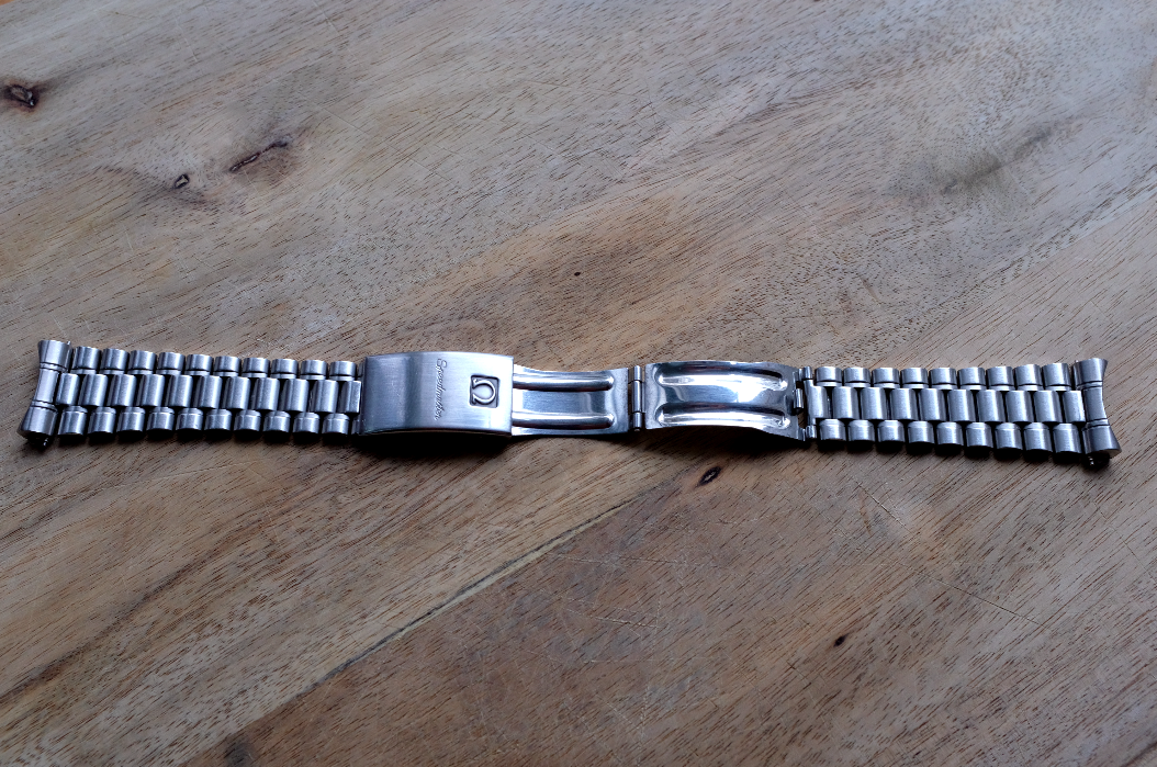 omega 1479 bracelet