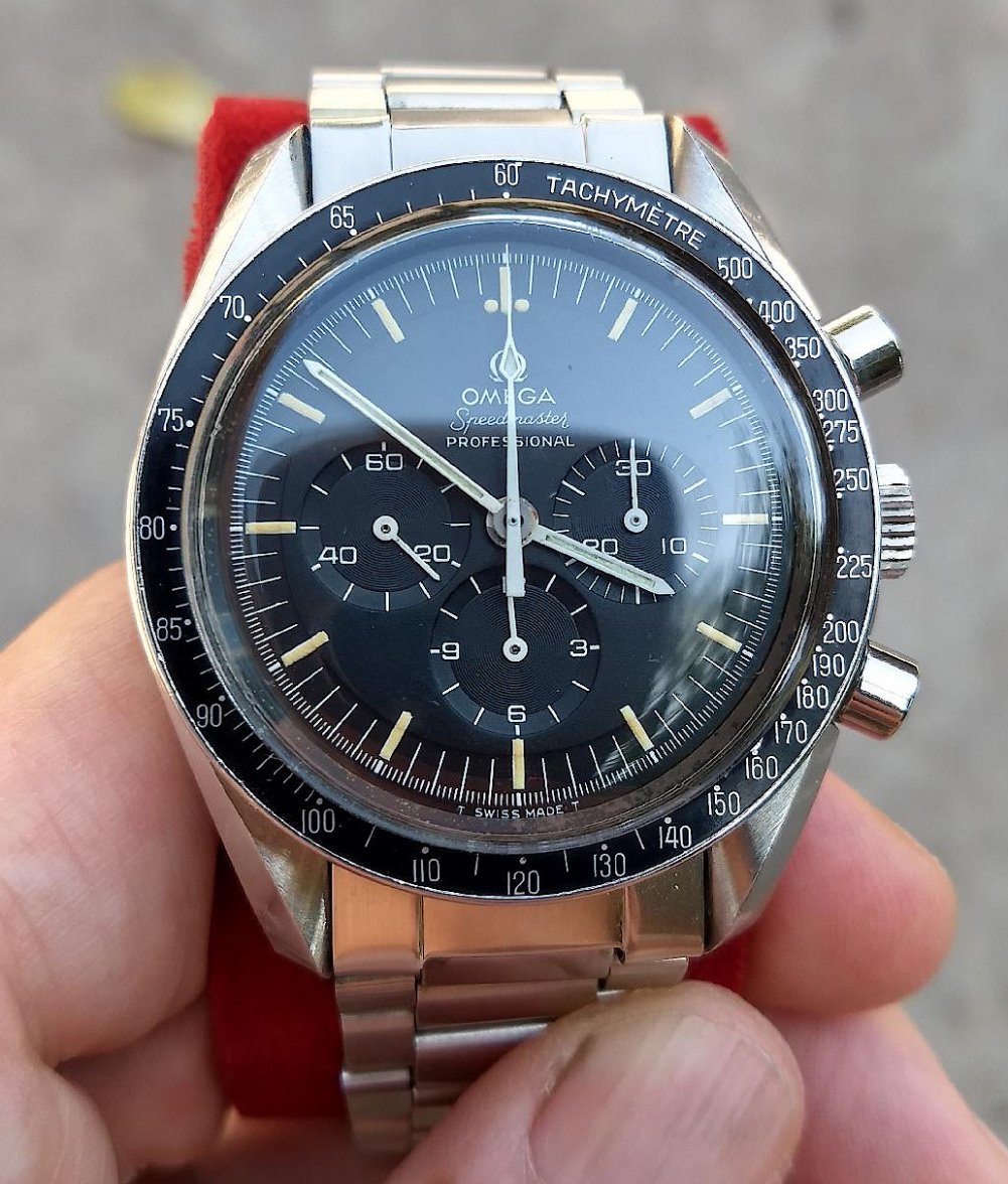 jeff bezos omega speedmaster