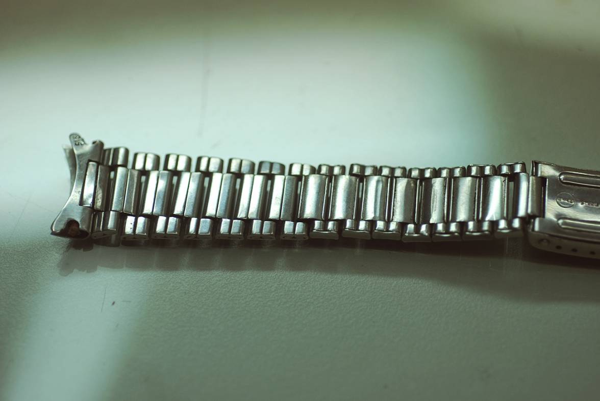 omega 1039 bracelet