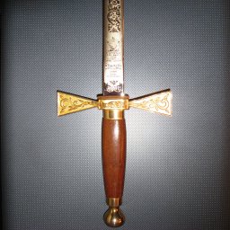 Wilkinsons Templar swords.jpg