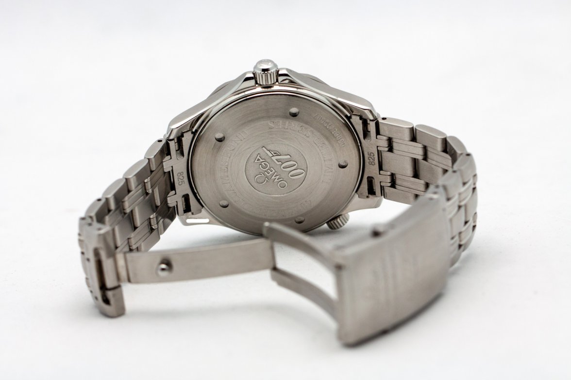 Omega Seamasrter 007 253780 17416-12.jpg