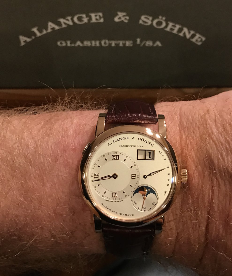 Lange 1 in front of box.JPG