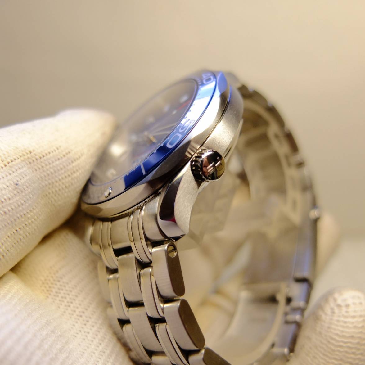 omega ceramic seamaster blue 030.jpg