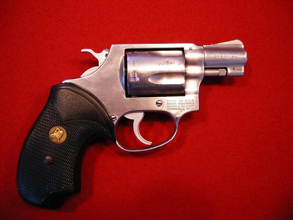 S&W 60 1977 -2.jpg