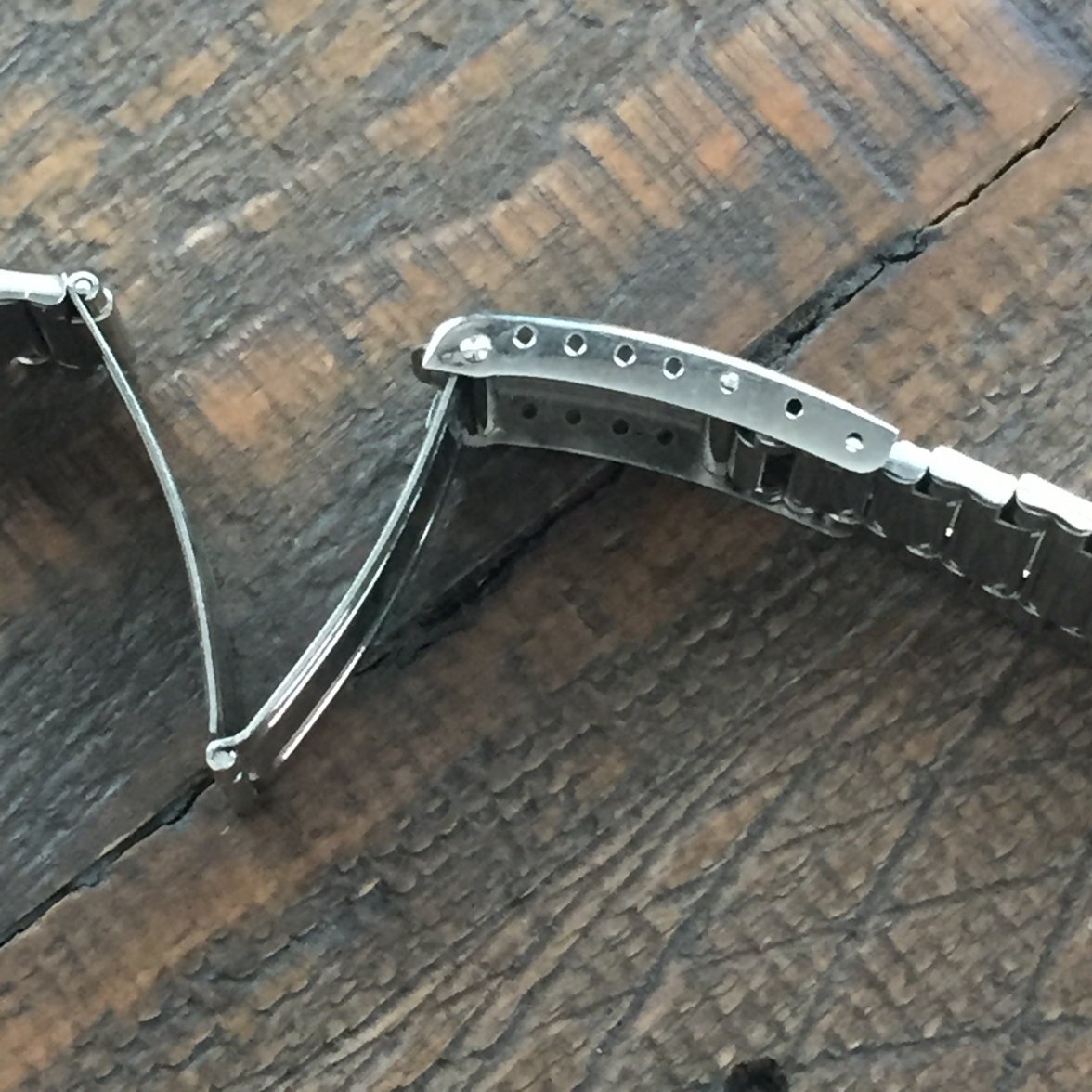 omega 1039 bracelet