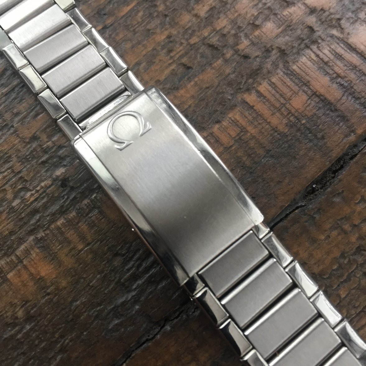 omega 1039 bracelet