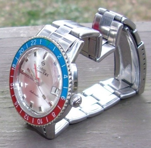Zodiac gmt 2.jpg