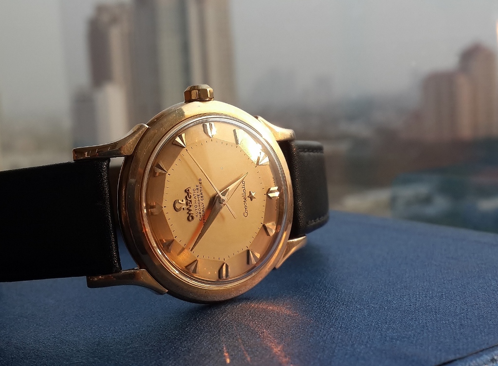 Connie Deluxe RG evening on office window (1024x752).jpg