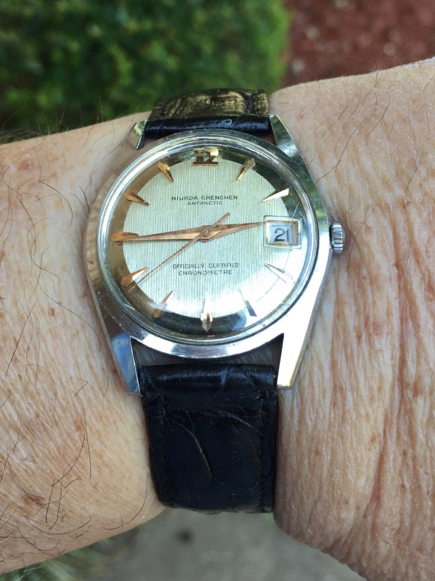 Nivada Grenchen Antartic Chronometer 18kt markers and hands.JPG