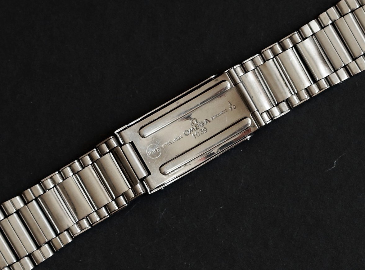 omega 1039 bracelet