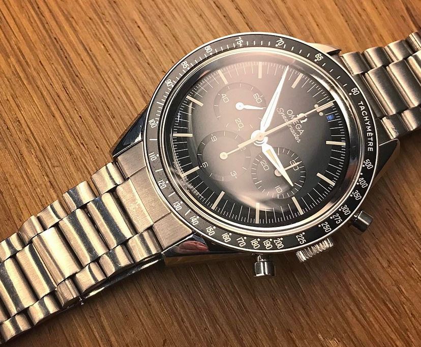 speedy fois orig dial my.wrist.JPG