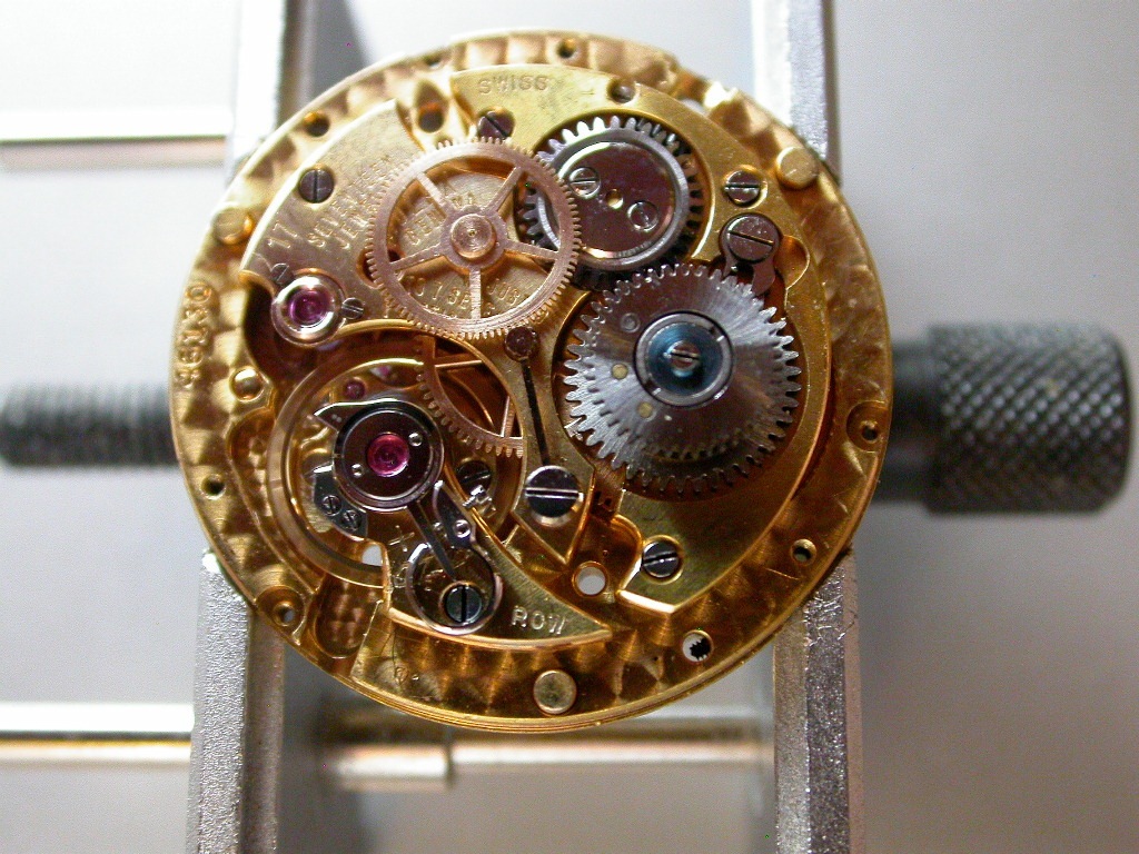 Стоят механизмы. Механизм ролекс 1910г. Rolex Oyster ‘Bubbleback’. Ролекс 3155 механизм. Rolex Movement.