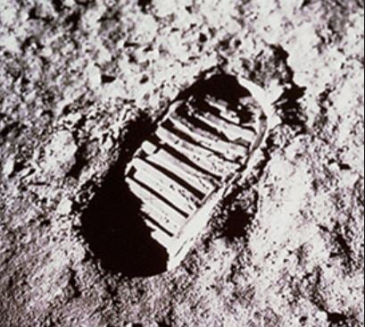 footprint on the moon - Google Search.jpg