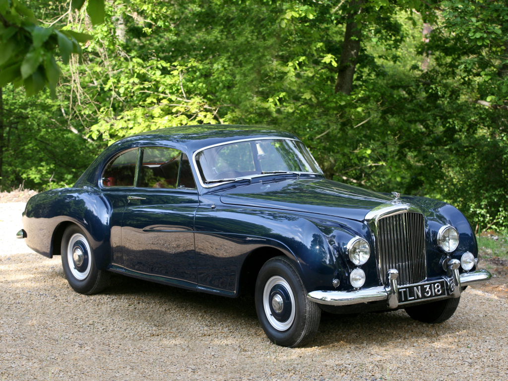 bentley_r-type_continental_sports_saloon_by_mulliner_5.jpeg
