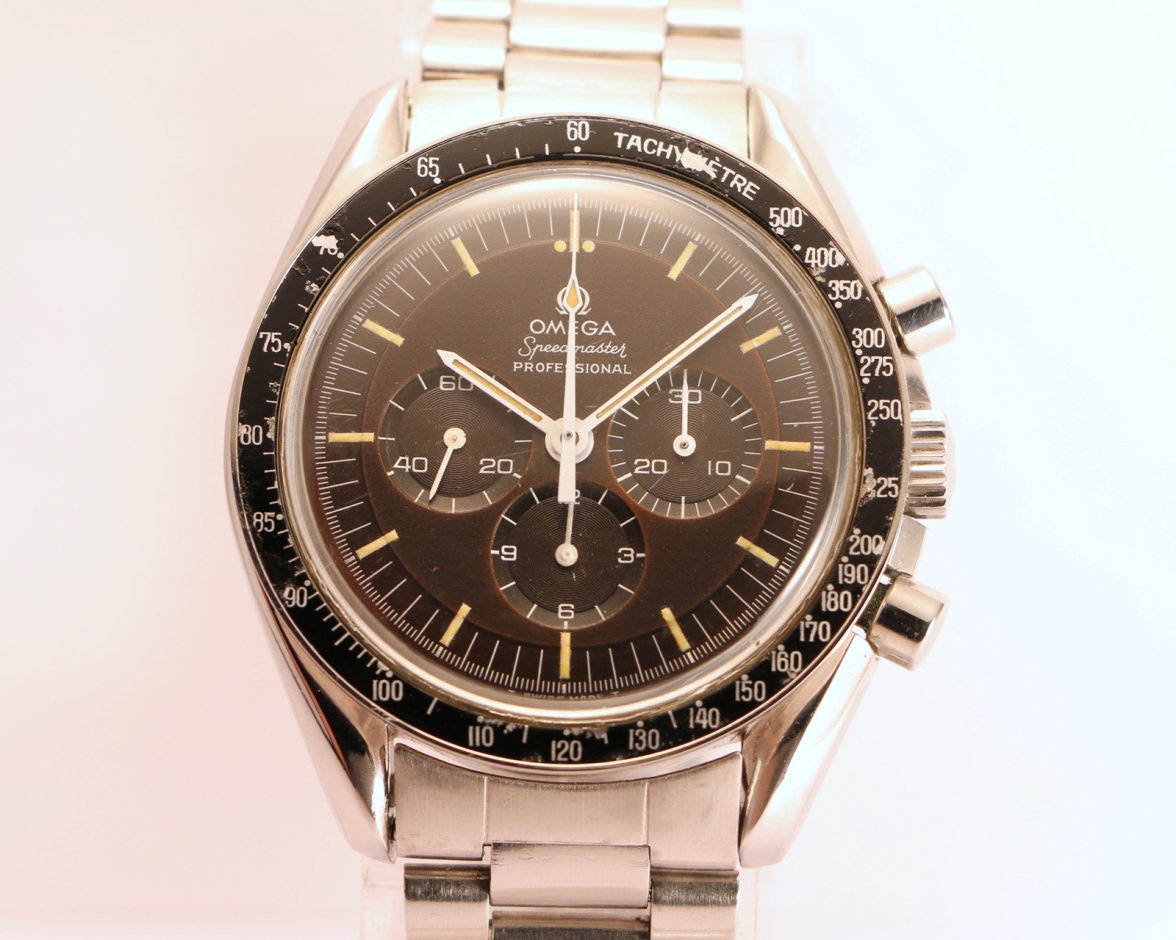 Omega-speedmaster-145022-69-tropical-dial-12.jpg