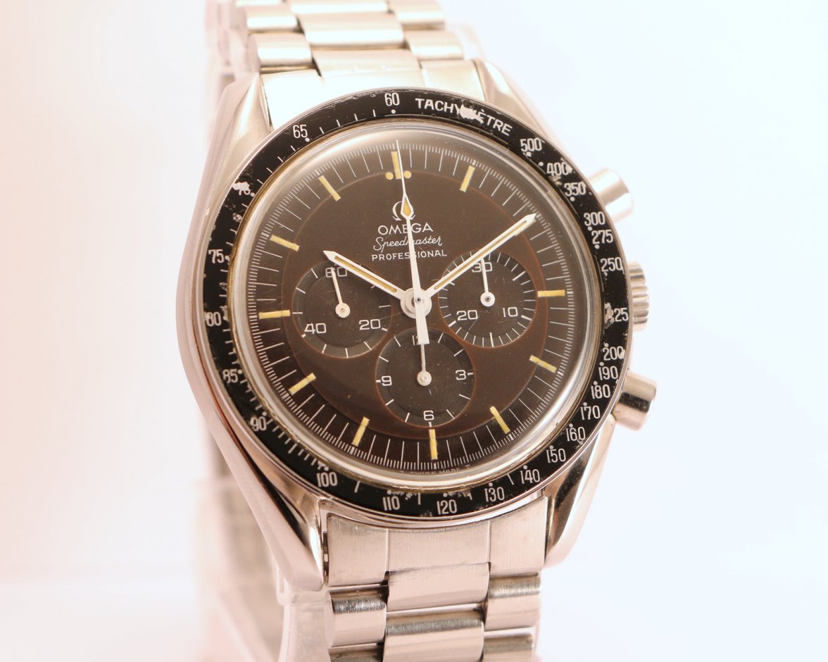 Omega-speedmaster-145022-69-tropical-dial-11.jpg