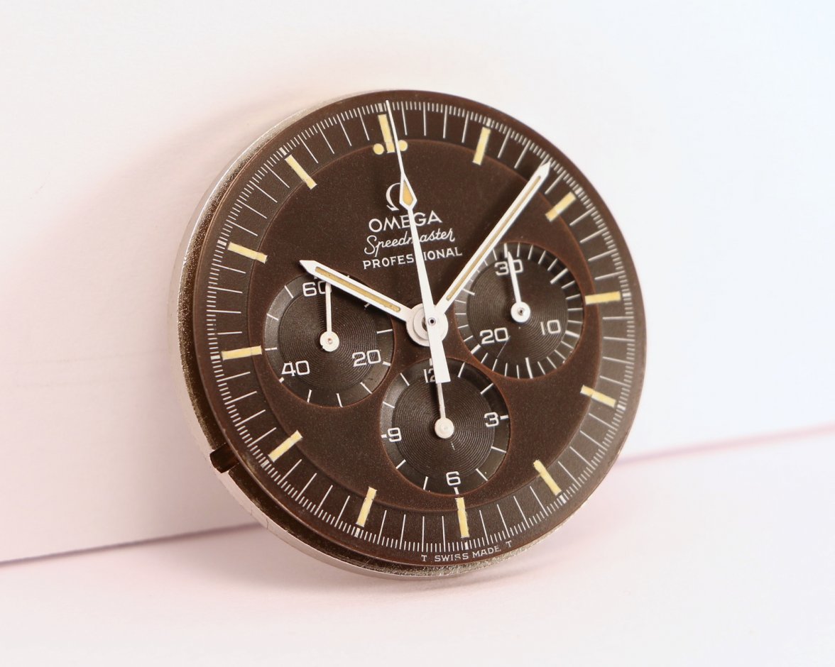 Omega-speedmaster-145022-69-tropical-dial-13.jpg