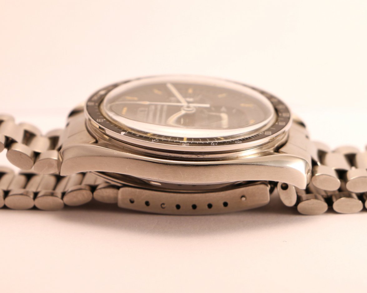 Omega-speedmaster-145022-69-tropical-dial-8.jpg