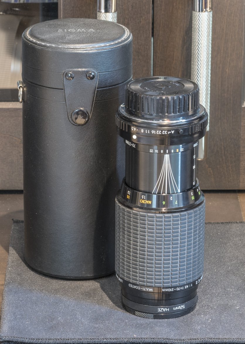 Sigma 70-210.jpg