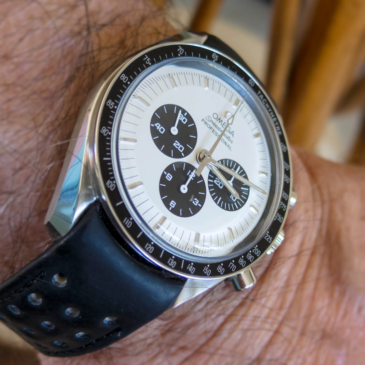 Montre du jour Speedmaster IMG_3944 PC Web Lower.jpg