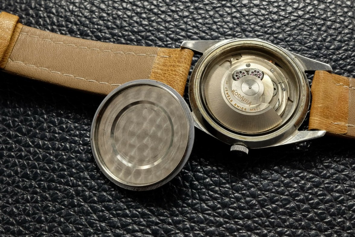 Werk caseback.jpg Werk caseback.jpg