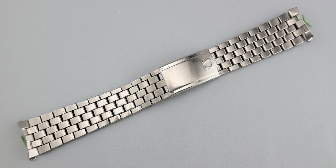 omega brick bracelet