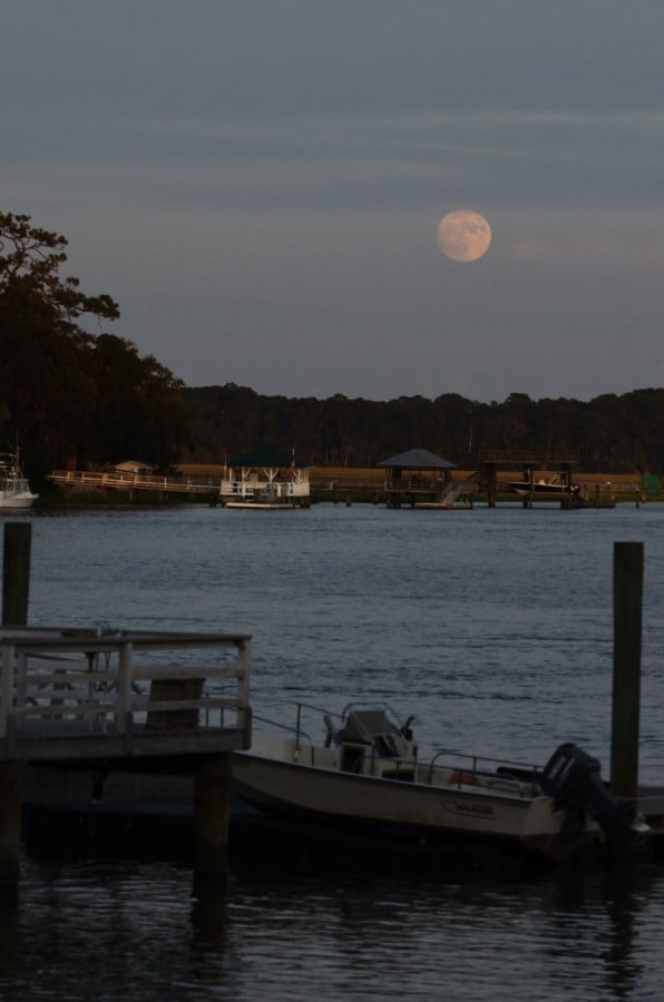 Bluff Moonrise_09122019.jpg