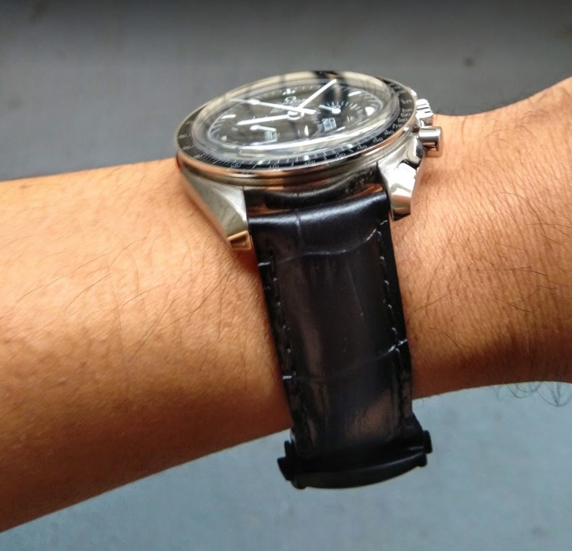omega speedmaster moonwatch leather strap