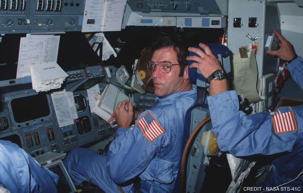 Scobee STS-41C2.jpg