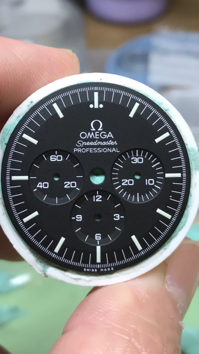 Omega Speedmaster - dial before relume by James Hyman.PNG