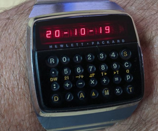 hp01 front showing time - very small.jpg